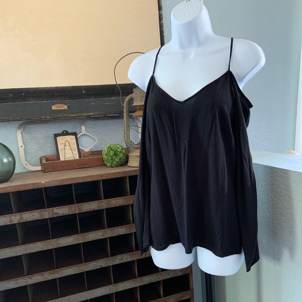 Black Kendall & Kylie top size Small